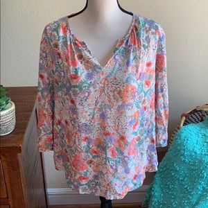 Lucy & Laurel flowy floral top